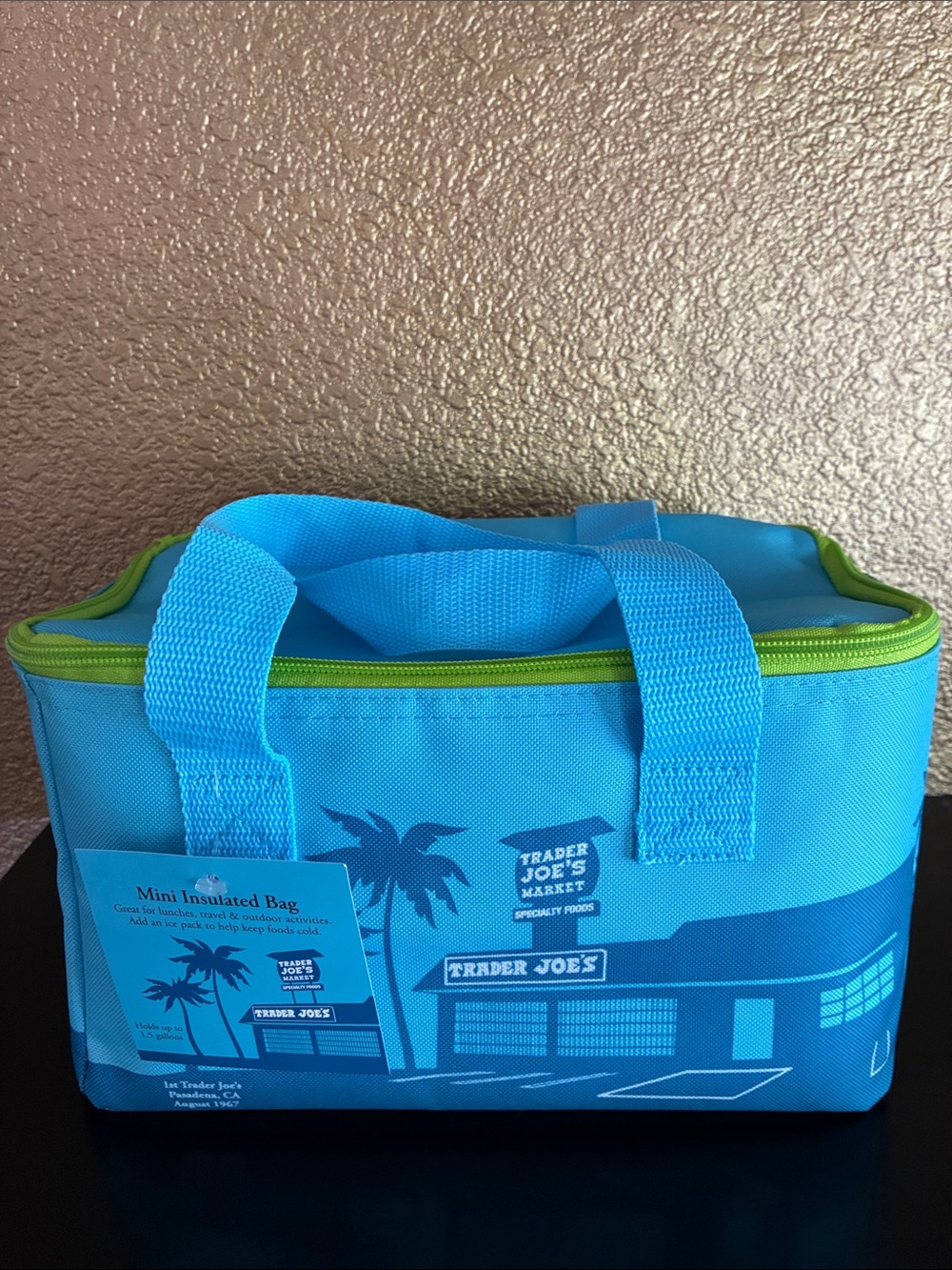 Trader Joe's Blue Insulated Lunch Tote with Lime Zipper
